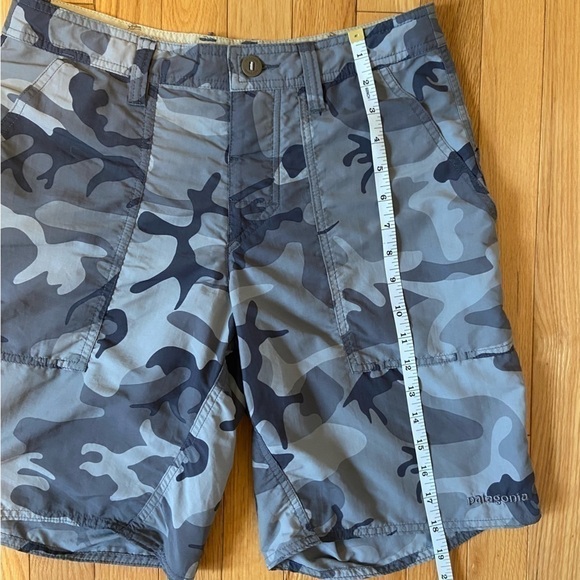 Patagonia Men’s Grey Camouflage Lightweight Shorts Size 29 - Picture 11 of 11
